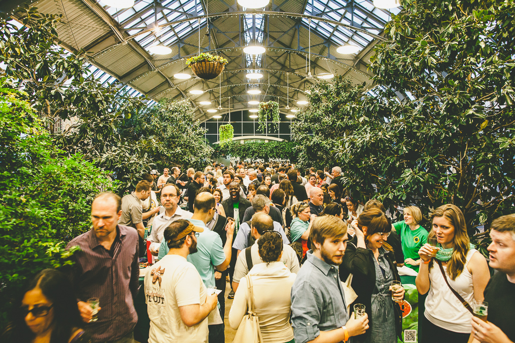Beer Under Glass Under Heaven — Meeting at the Gates to Chicago Craft